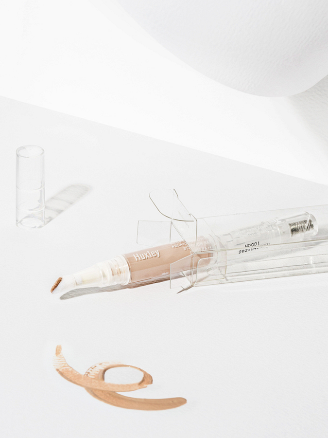 Увлажняющий корректор с экстрактом опунции Huxley Relaxing Concealer Stay Sun Safe SPF30PA++ 02 Desert Sand