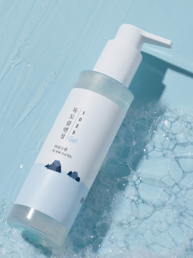 Мягкий гель для умывания с морской водой Round Lab 1025 Dokdo Cleansing Gel