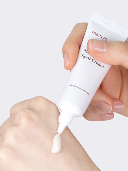 Осветляющий спот-крем для лица с ниацинамидом Ma:nyo Factory Niacin Alpha Spot Cream Осветляющий спот-крем для лица с ниацинамидом Ma:nyo Factory Niacin Alpha Spot Cream
