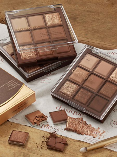 Палетка теней для век Dasique Shadow Palette #11 Chocolate Fudge Палетка теней для век Dasique Shadow Palette #11 Chocolate Fudge