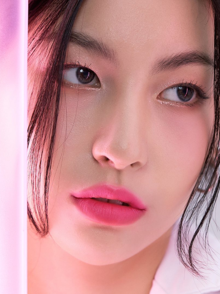 Помада для губ с полуматовым финишем INGA Powder Blur Lipstick Pink In The City Помада для губ с полуматовым финишем INGA Powder Blur Lipstick Pink In The City