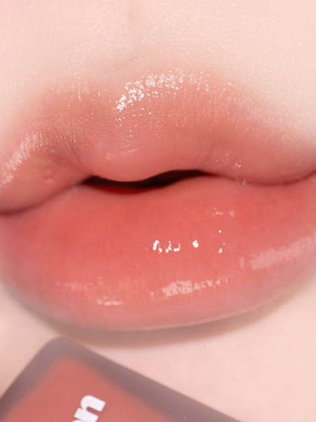 Легкий увлажняющий блеск-тинт для губ ALTERNATIVE STEREO Lip Potion Aqua Glow No.2 Fig Candy Легкий увлажняющий блеск-тинт для губ ALTERNATIVE STEREO Lip Potion Aqua Glow No.2 Fig Candy