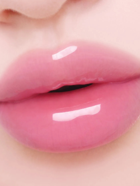 Интенсивный глянцевый блеск для губ fwee 3D Voluming Gloss B10 Yogurt 70%