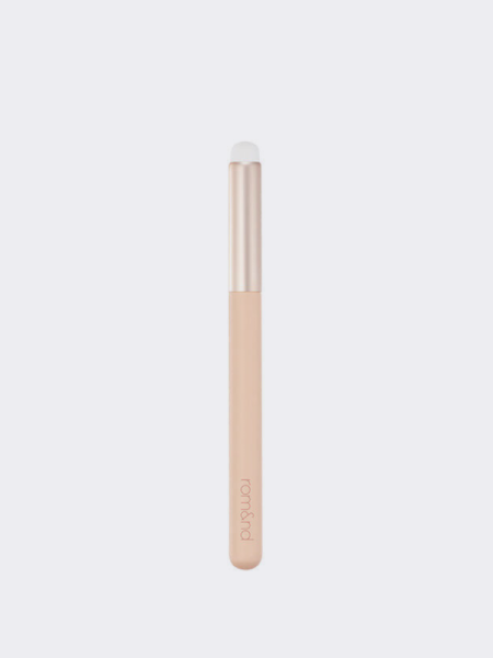 Кисть для макияжа губ rom&nd Lip Smudging Brush