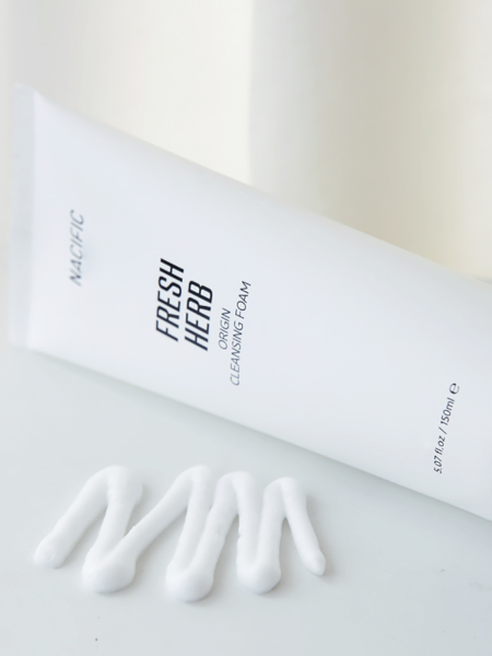 Освежающая пенка для умывания с календулой Nacific Fresh Herb Origin Cleansing Foam Calendula