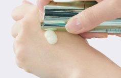 Усиленная обновляющая сыворотка-бустер со спикулами и ретинолом VT Reti-A Reedle Shot 300