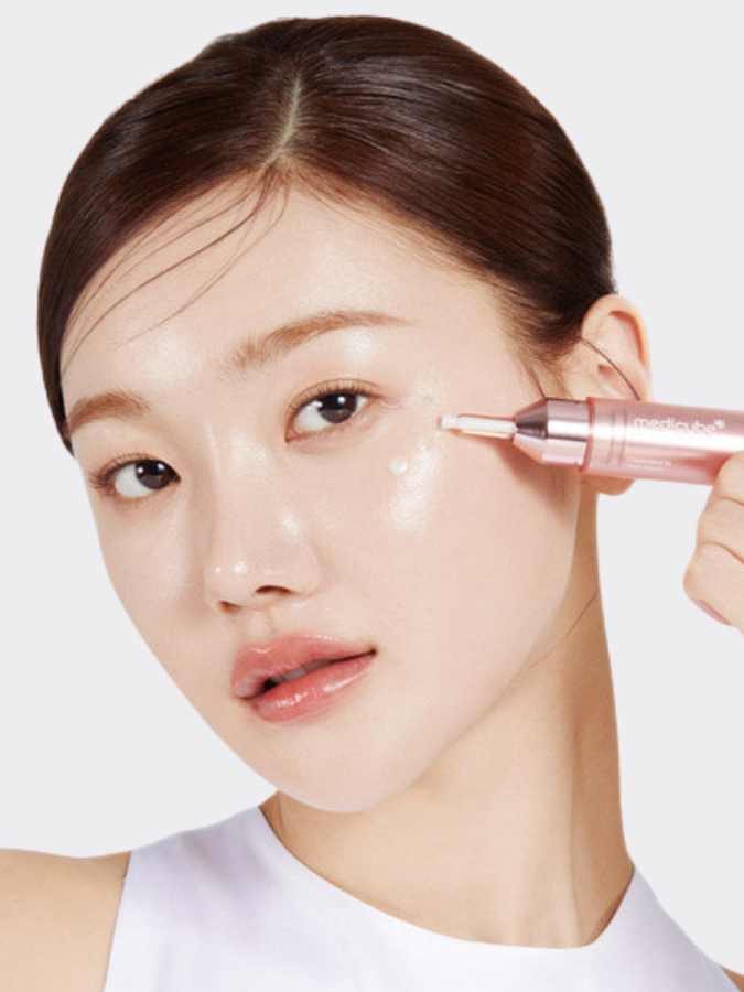 Разглаживающая сыворотка-бустер для сияния кожи с коллагеном Medicube Collagen Glow Booster Serum