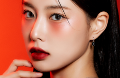 Мультифункциональный пигментированный стик для макияжа в красном оттенке Ma:nyo Factory No Mercy Spell Mood Stick 04 Red Live