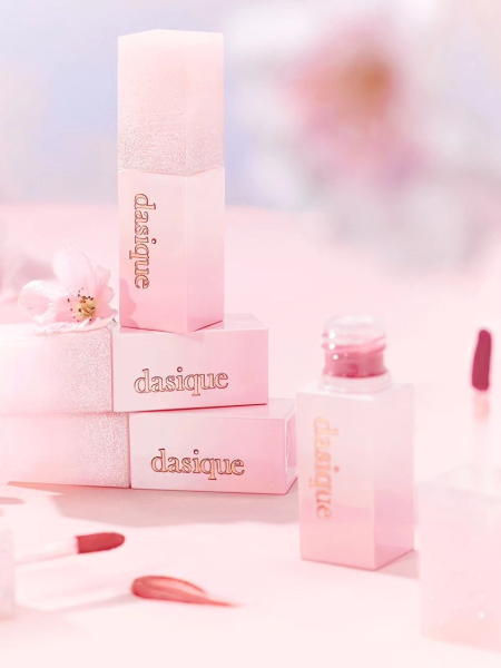 Сияющий тинт для губ Dasique Sakura Juicy Dewy Tint #Berry Mochi Сияющий тинт для губ Dasique Sakura Juicy Dewy Tint #Berry Mochi