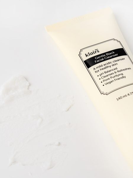 Нежная пенка с кремово-сливочной текстурой Dear, Klairs Gentle Black Facial Cleanser