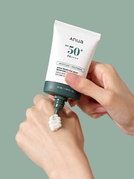 Солнцезащитный крем с экстрактом хауттюйнии ANUA Heartleaf Silky Moisture Sun Cream SPF50+ PA++++