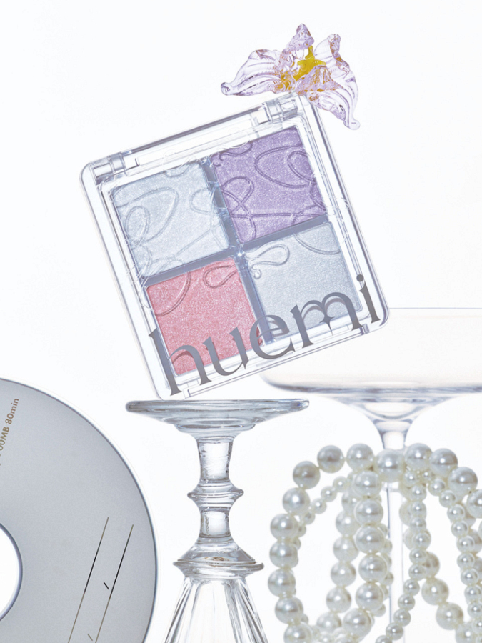 Многофункциональная палетка-хайлайтер Huemi Multi-Use Glow On Palette №01 Full Glam