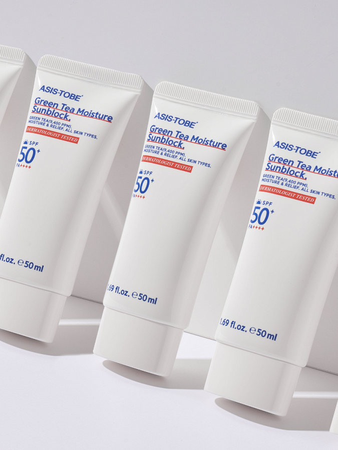 Увлажняющий солнцезащитный крем для лица с экстрактом зеленого чая ASIS-TOBE Green Tea Moisture Sunblock SPF50+PA++++
