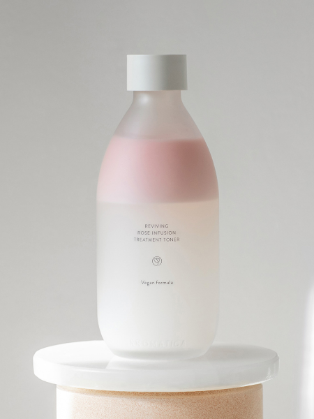 Увлажняющий тонер с розой Aromatica Reviving Rose Infusion Treatment Toner Увлажняющий тонер с розой Aromatica Reviving Rose Infusion Treatment Toner