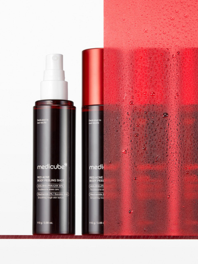 Смываемый спрей-пилинг для тела с комплексом кислот Medicube Red Acne Body Peeling Shot