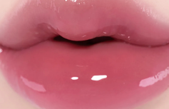 Интенсивный глянцевый блеск для губ fwee 3D Voluming Gloss B05 Currant 70%