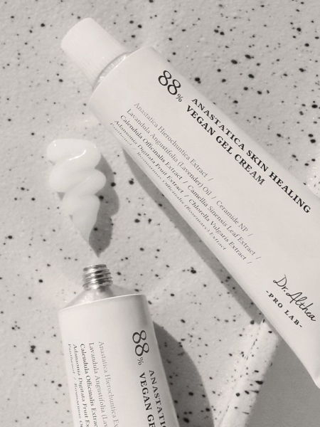 Веганский крем-гель для лица с экстрактом иерихонской розы Dr.Althea Anastatica Skin Healing Vegan Gel Cream Веганский крем-гель для лица с экстрактом иерихонской розы Dr.Althea Anastatica Skin Healing Vegan Gel Cream