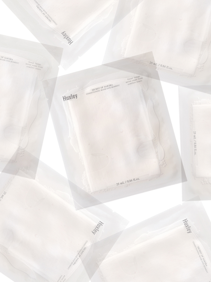 Укрепляющая тканевая маска с растительными экстрактами Huxley Conditioning Mask One Moment