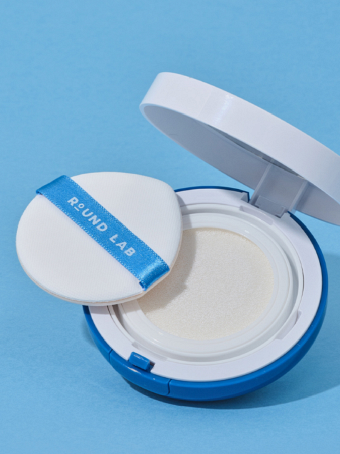 Смягчающее солнцезащитное средство с берёзовым соком Round Lab Birch Juice Moisturizing Sun Cushion SPF50+ PA++++