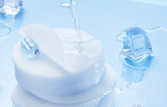 Успокаивающие тонер-пэды с гиалуроновой кислотой и цинком Isntree Ultra-Low Molecular Hyaluronic Acid Zinc Cooling Pad