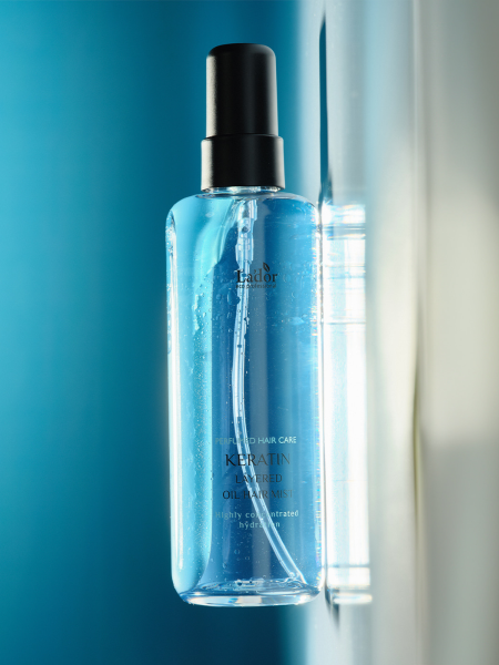Парфюмированный двухфазный спрей для волос La’dor Keratin Layered Oil Hair Mist Парфюмированный двухфазный спрей для волос La’dor Keratin Layered Oil Hair Mist