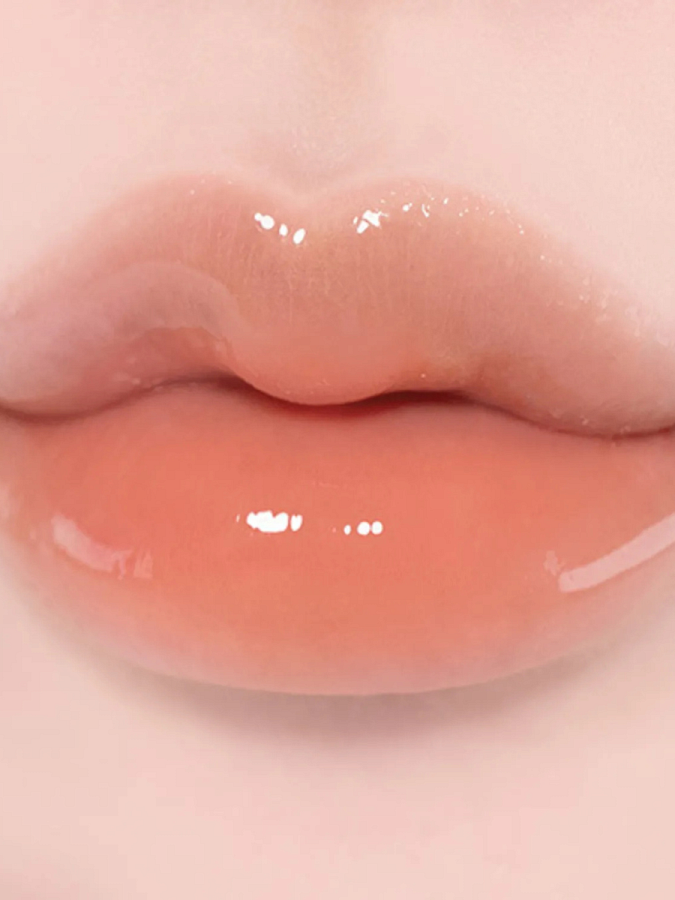 Оттеночный блеск для губ fwee 3D Changing Gloss 03 Scene Yellow