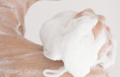 Успокаивающий гель для душа с ниацинамидом Derma Factory Niacinamide 10% Body Wash