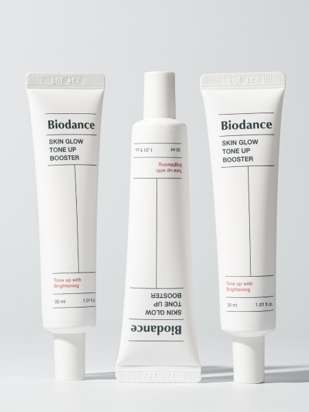 Витаминный осветляющий крем-база для лица Biodance Skin Glow Tone Up Booster Витаминный осветляющий крем-база для лица Biodance Skin Glow Tone Up Booster