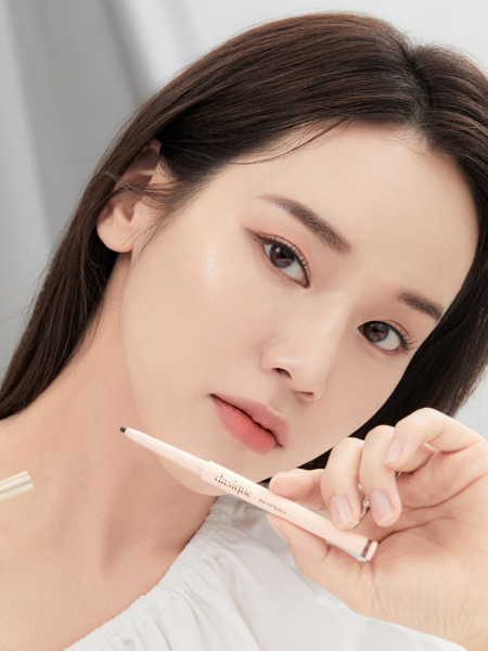 Гелевая подводка для век в формате карандаша в светло-коричневом оттенке Dasique Slim Gel Eyeliner #02 Pearl Brown