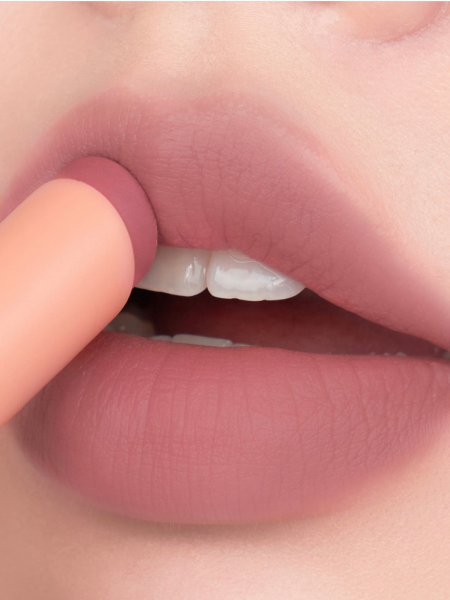 Мягкая кремовая помада в лиловом оттенке rom&nd Zero Matte Lipstick 22 Mauve Beans
