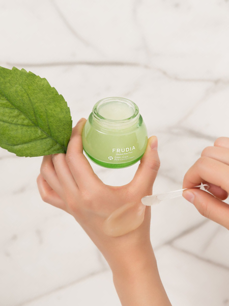 Себорегулирующий крем с зеленым виноградом FRUDIA Green Grape Pore Control Cream