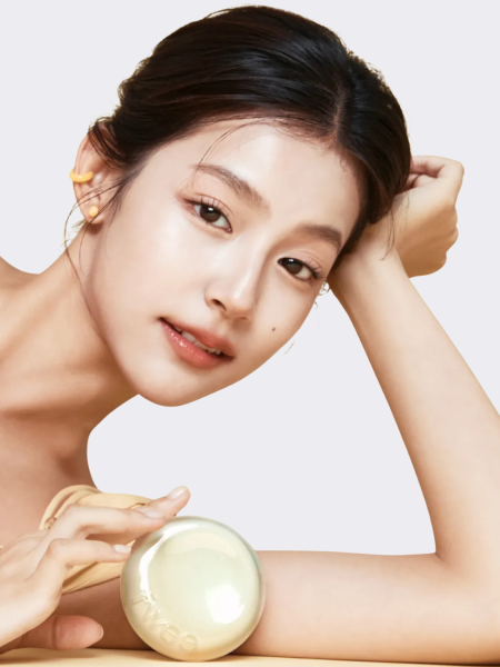 Насыщенный тональный кушон fwee Cushion Egg-fit Cover 03 Natural Насыщенный тональный кушон fwee Cushion Egg-fit Cover 03 Natural