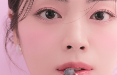 Палетка спрессованных румян в холодных ягодных оттенках Dasique Blending Mood Cheek #08 Blueberry Sorbet