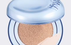 Тональный кушон с сияющим финишем fwee Cushion Glass Natural 00 Clear Glass