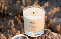 Маленькая ароматическая свеча для дома с ароматом марокканского сада Huxley Candle Moroccan Gardener