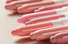 Мягкий карандаш для губ в розовом оттенке Dasique Mood Blur Lip Pencil #05 Pink Choux
