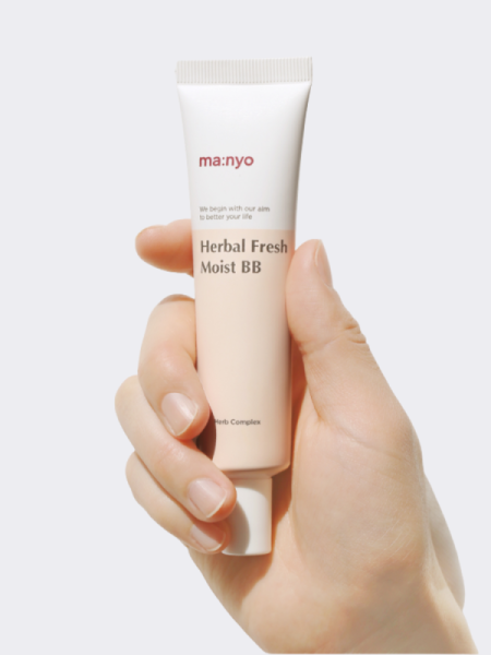 Увлажняющий ВВ крем для лица с растительными экстрактами Ma:nyo Factory Herbal Fresh Moist BB Cream