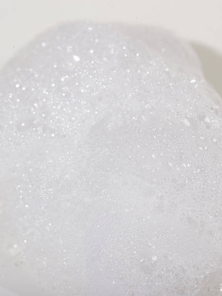Увлажняющий шампунь для волос с растительными экстрактами La’dor Moisture Balancing Shampoo Увлажняющий шампунь для волос с растительными экстрактами La’dor Moisture Balancing Shampoo