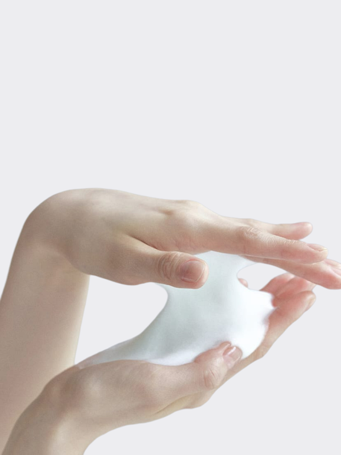 Противовоспалительная пенка для умывания с экстрактом нони Celimax The Real Noni Acne Bubble Cleanser