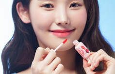 Тинт-мусс для губ Конфетка Оттенок 02 The Saem Strawberry Saemmul Mousse Candy Tint