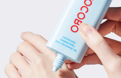 Солнцезащитный флюид для лица с растительными экстрактами TOCOBO Bio Watery Sun Cream SPF50+ PA++++