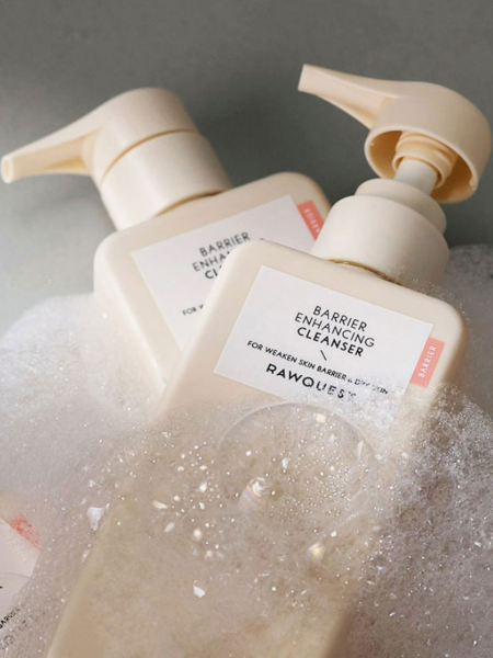 Мягкий гель для умывания с гиалуроновой кислотой RAWQUEST Barrier Enhancing Cleanser