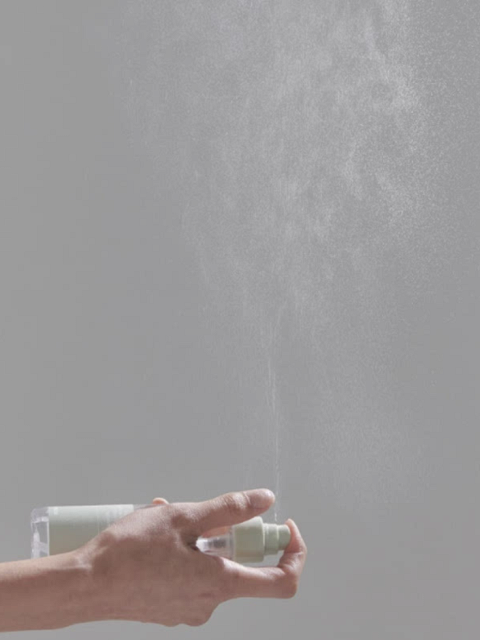 Успокаивающий спрей для тела с экстрактом хауттюйнии Celimax Ji Woo Gae Heartleaf BHA Body Mist