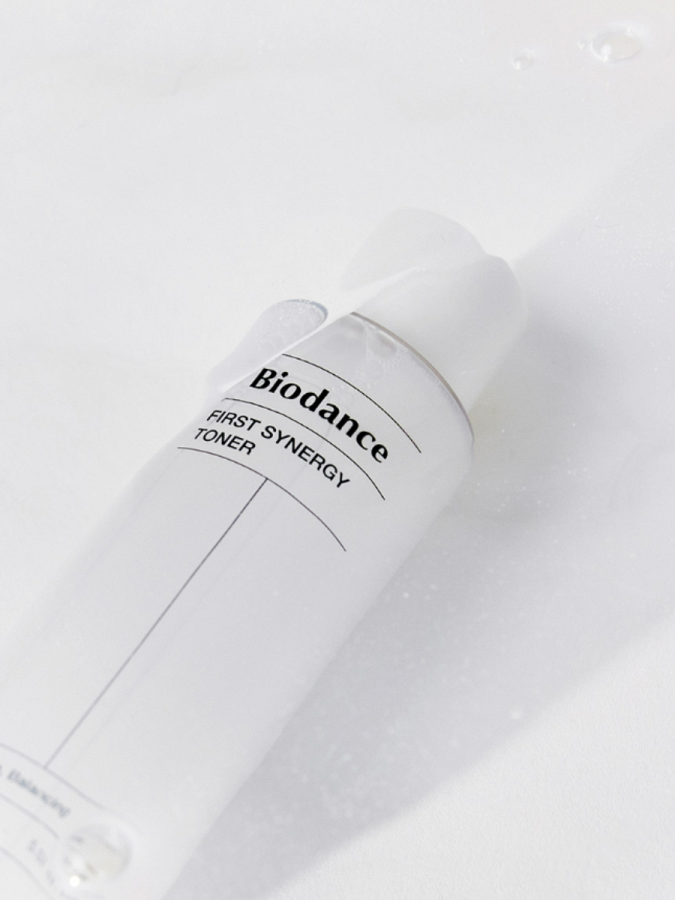 Глубокоувлажняющий тонер с гиалуроновой кислотой Biodance First Synergy Toner