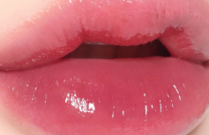 Стойкий глянцевый пигмент для губ INGA Water Glow Lip Tint Lake