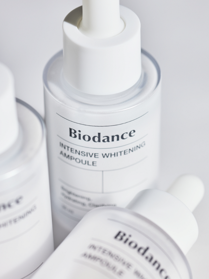 Интенсивная осветляющая ампульная сыворотка с ниацинамидом Biodance Intensive Whitening Ampoule