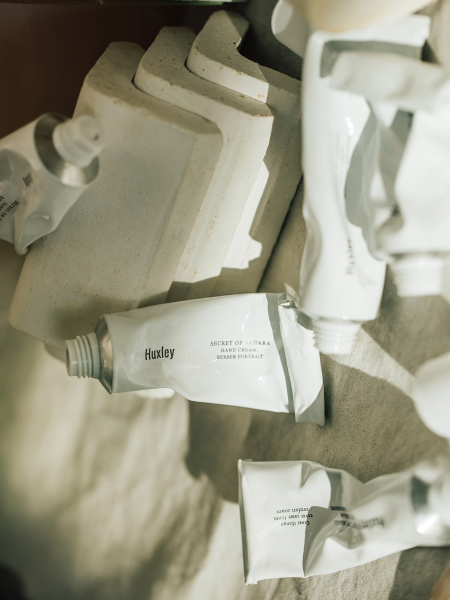 Увлажняющий крем для рук с древесно-мускусным ароматом MAXI Huxley Berber Portrait Hand Cream