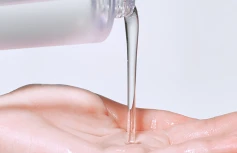 Очищающий серум для снятия макияжа и очищения кожи с экстрактом семян моринги Slosophy The Serum Cleanser