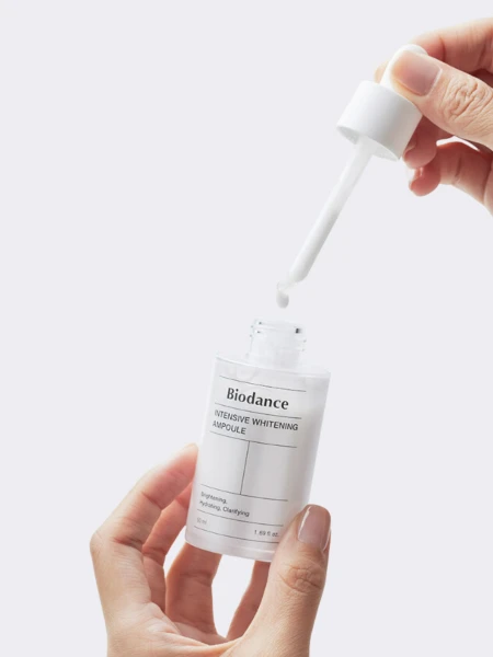 Интенсивная осветляющая ампульная сыворотка с ниацинамидом Biodance Intensive Whitening Ampoule Интенсивная осветляющая ампульная сыворотка с ниацинамидом Biodance Intensive Whitening Ampoule
