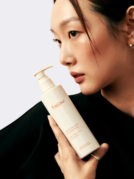 Гидрофильное масло-пенка с экстрактом женьшеня Fraijour Alchemic Ginsenoside Oil to Foam Cleanser Гидрофильное масло-пенка с экстрактом женьшеня Fraijour Alchemic Ginsenoside Oil to Foam Cleanser